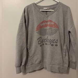 Gray V-Neck Sweater Zenana large buckeyes